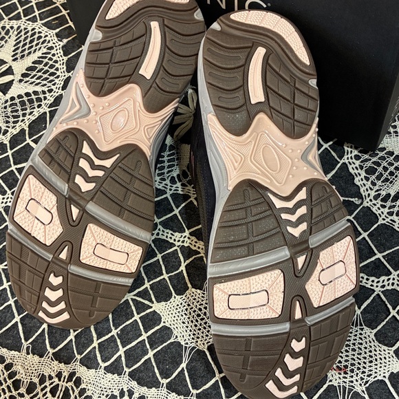 Vionic 23 Walk 2.0 Orthotic Comfort Sneakers, 11 - Picture 7 of 8